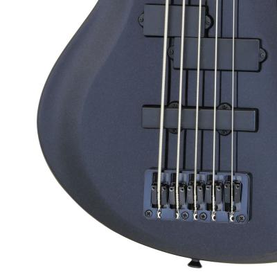 PJレイアウトの5弦ベース