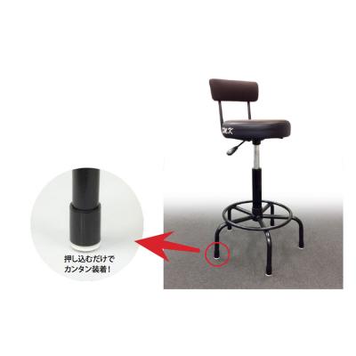 装着は脚先を押し込むだけ!