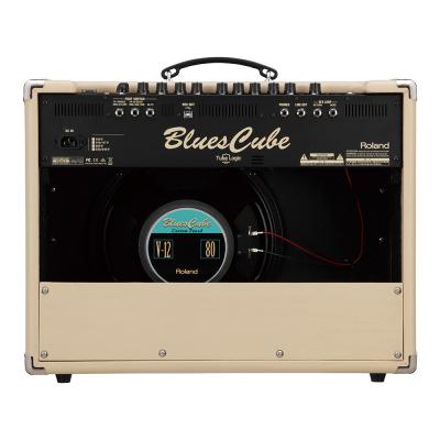 専用設計のカスタム・スピーカー、材質にもこだわったキャビネット。