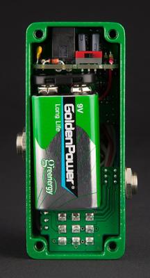 9VDCもしくは18VDCによる動作電圧を設定出来ます。