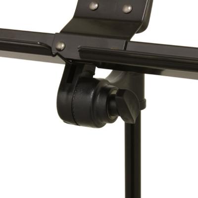 譜面台部分の角度調整は歯車式でしっかりと固定出来ます。