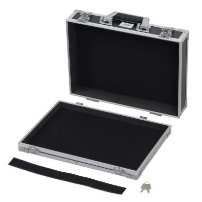 CNB シーエヌビー PDC-500B エフェクターケース パッチケーブル3本付きセット 内部画像