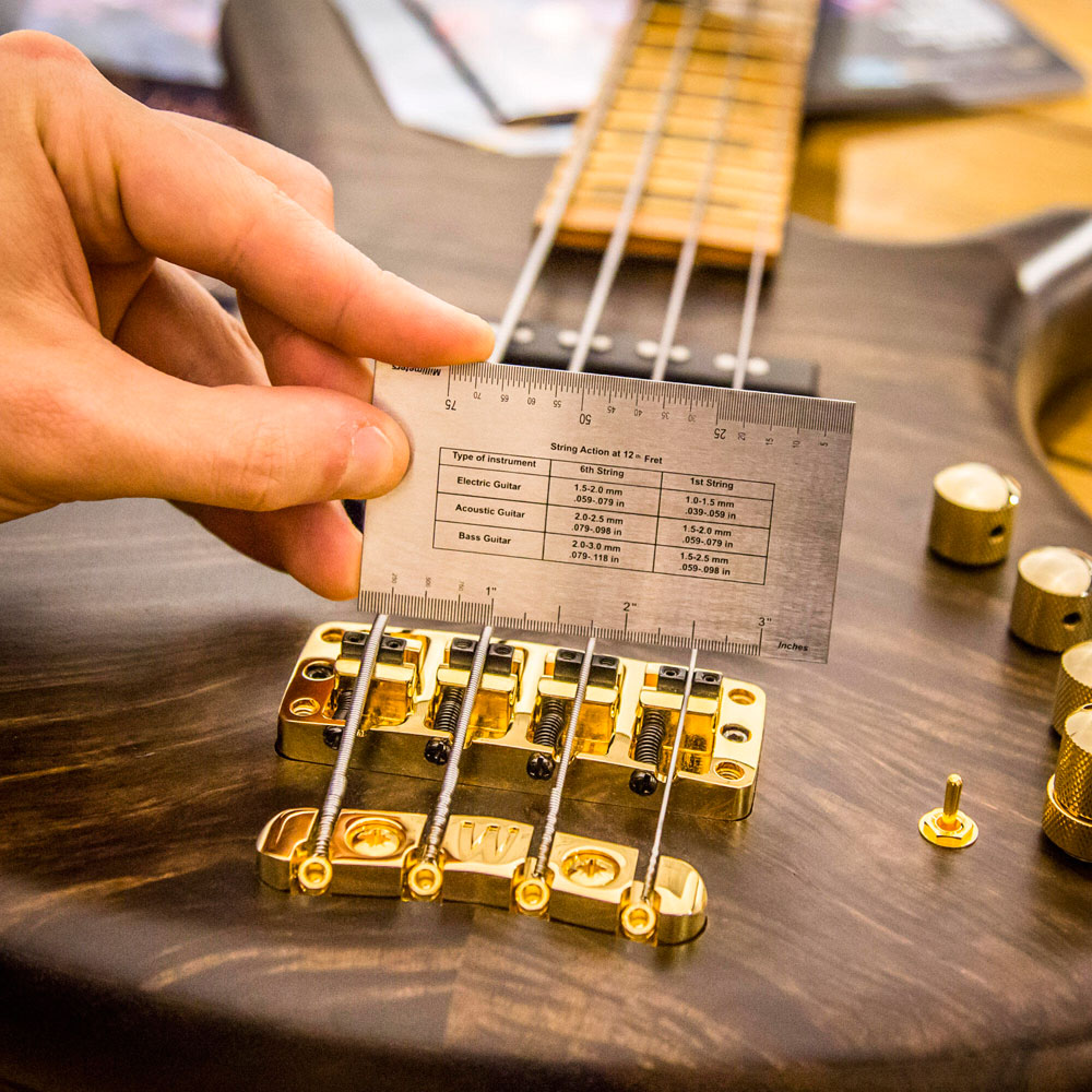 RockCare by Warwick Rock n’ Ruler String Action Gauge ギター/ベースセットアップ用ゲージ 使用例