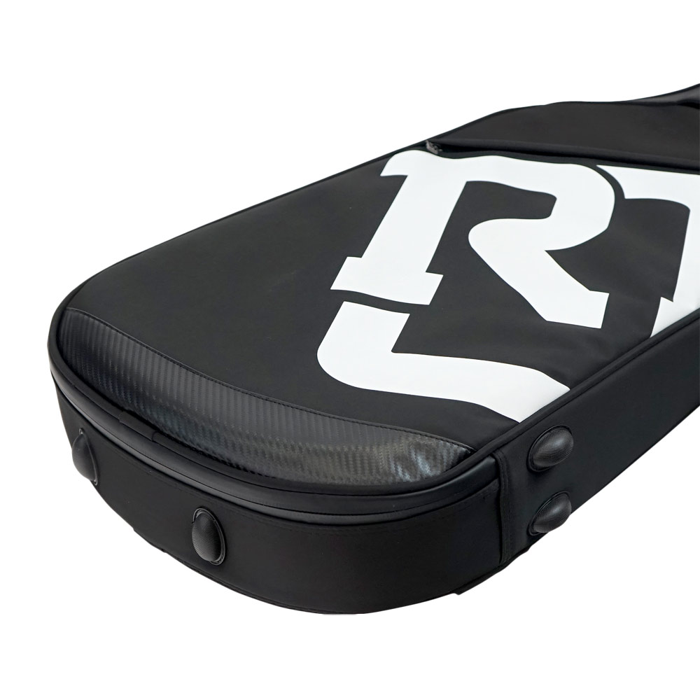 REAL MISSION(リアルミッション) Venus07-B Black 防水 エレキベースケース・ギグケース 底面には衝撃を吸収するラバーパッドを装備