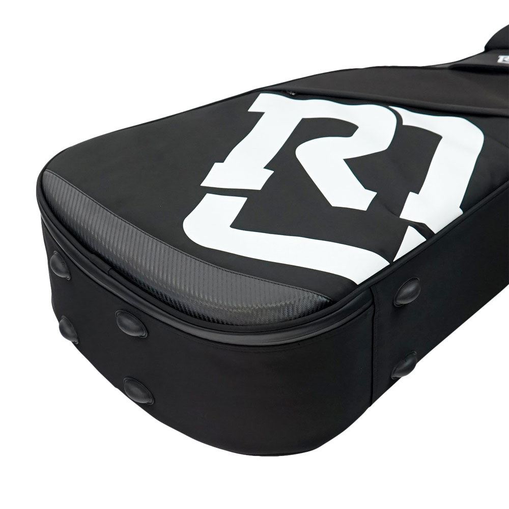 REAL MISSION(リアルミッション) Venus07-D Black 防水 アコースティックギター ケース・ギグケース・アコギケース 底面には衝撃を吸収するラバーパッドを装備