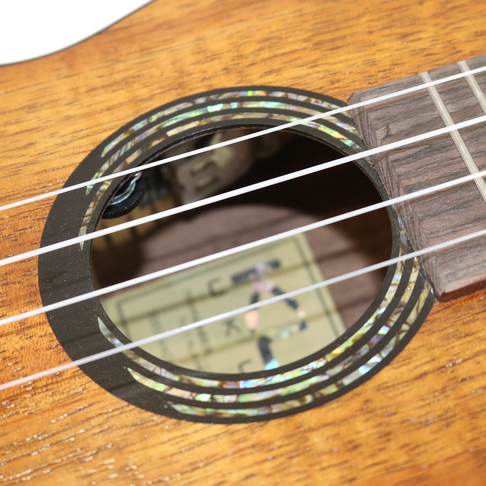 KUMU UKULELE CM54AP コンサートウクレレ ピックアップ付 L.R.Baggs社の小型軽量のピックアップ