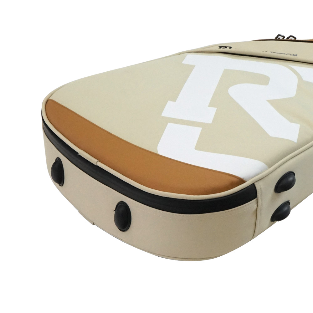 REAL MISSION（リアルミッション） Venus02-E Cream 防水 エレキギターケース・ギグケース 底面には衝撃を吸収するラバーパッドを装備