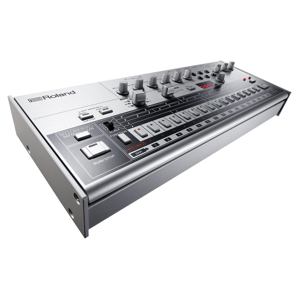 ROLAND（ローランド） TR-06 Drumatix リズムマシン Boutiqueシリーズ 右向き・全体像