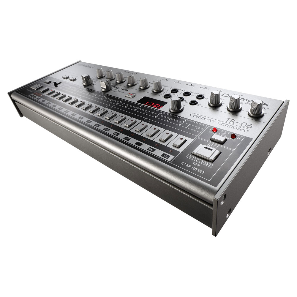 ROLAND（ローランド） TR-06 Drumatix リズムマシン Boutiqueシリーズ 左向き・全体像