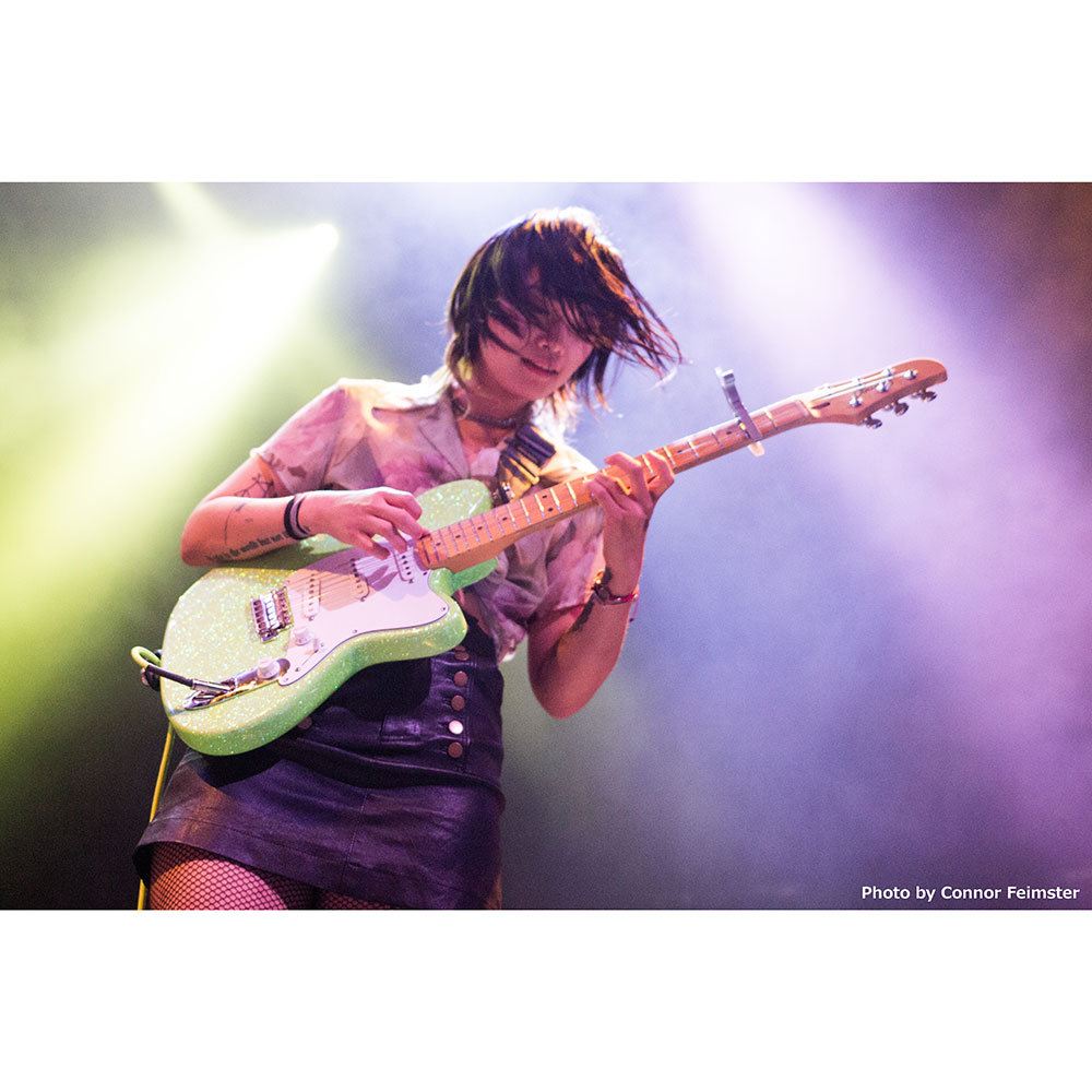 IBANEZ YY10-SGS Yvette Young シグネチャーモデル エレキギター アイバニーズ アーティスト画像 イヴェット ヤング