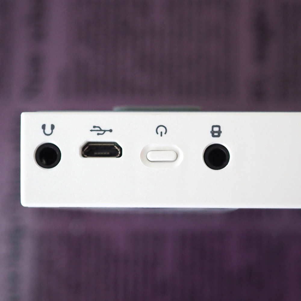 TAHORNG OP88 折り畳み式電子ピアノ MIDIキーボード 88鍵盤 背面入出力部の画像