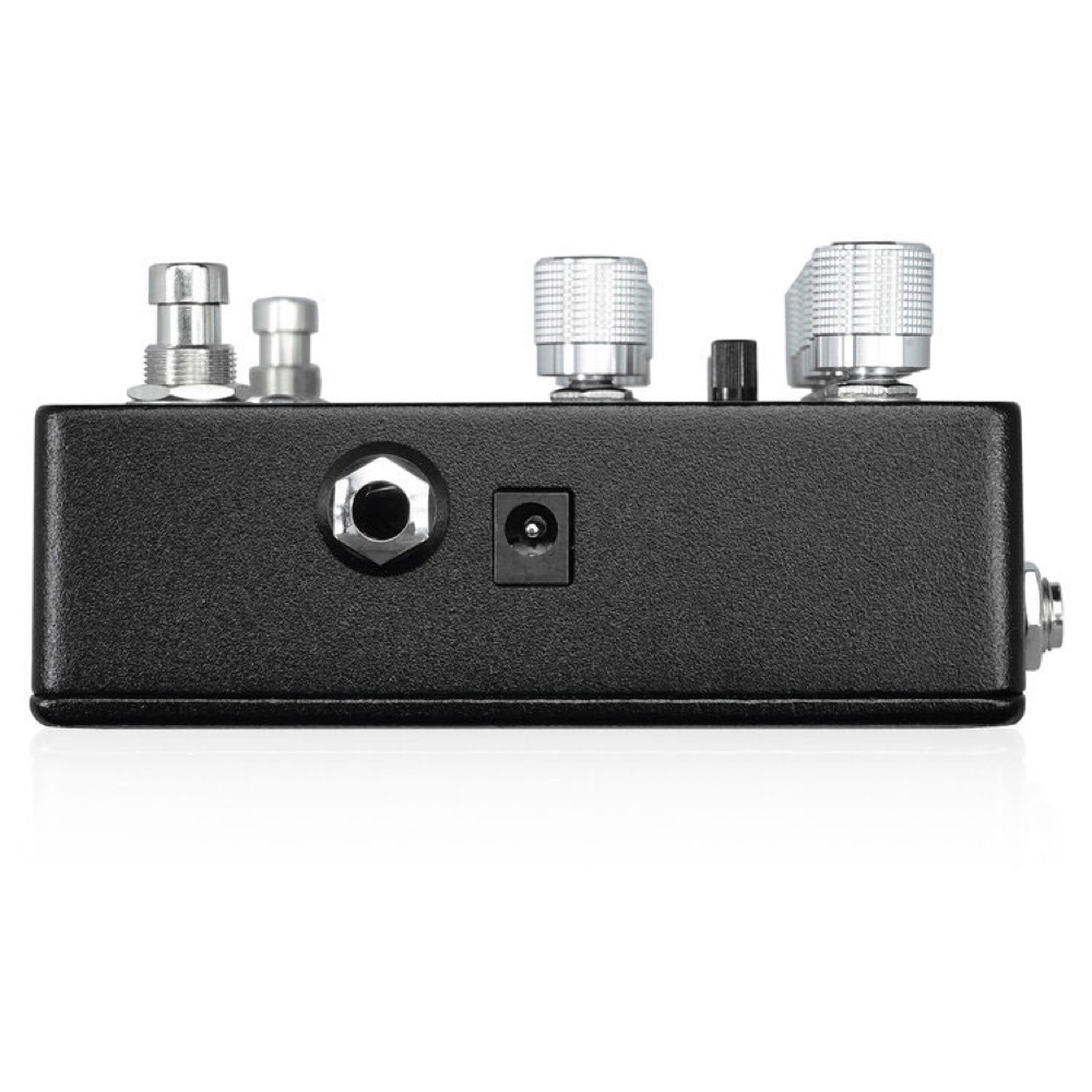 Amptweaker Fat Metal Pro II ディストーション ギターエフェクター 入出力端子部の画像