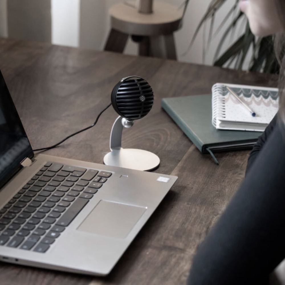 SHURE MV5C-USB-A ホーム オフィス コンデンサーマイク シュア 仰角の調整によりどのような着席姿勢でもクリアに収音