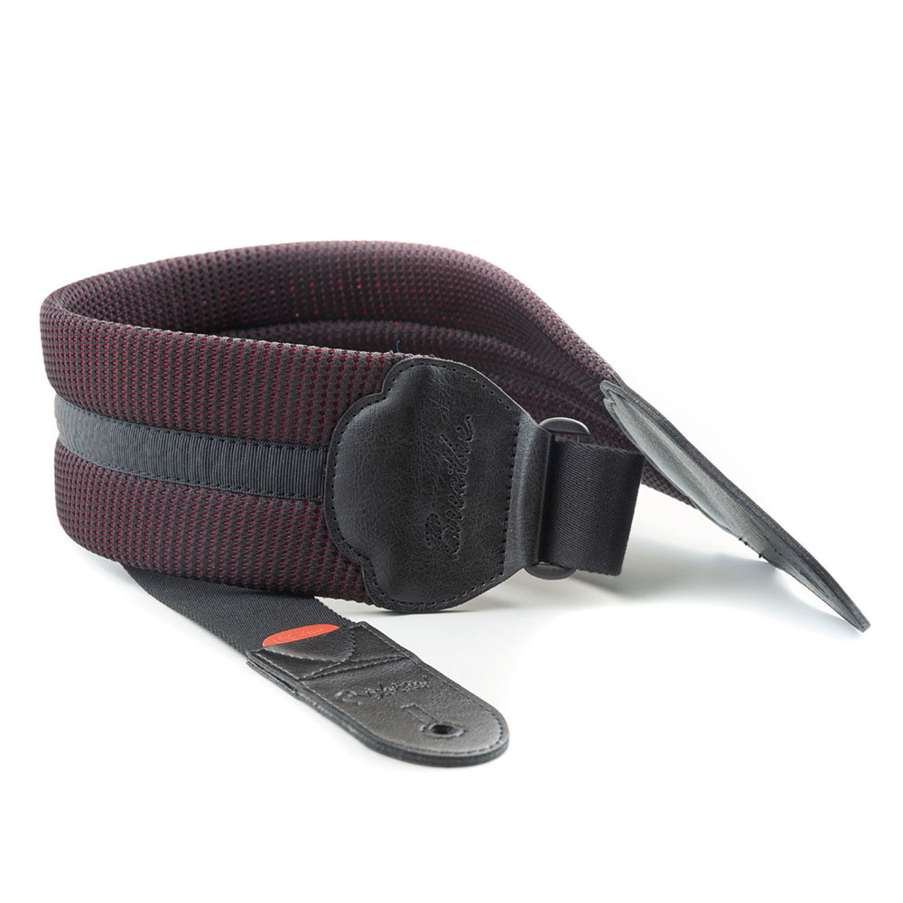 RightOn! STRAPS BREATHE ギター・ベース用ストラップ ライトンオン 巻いた画像