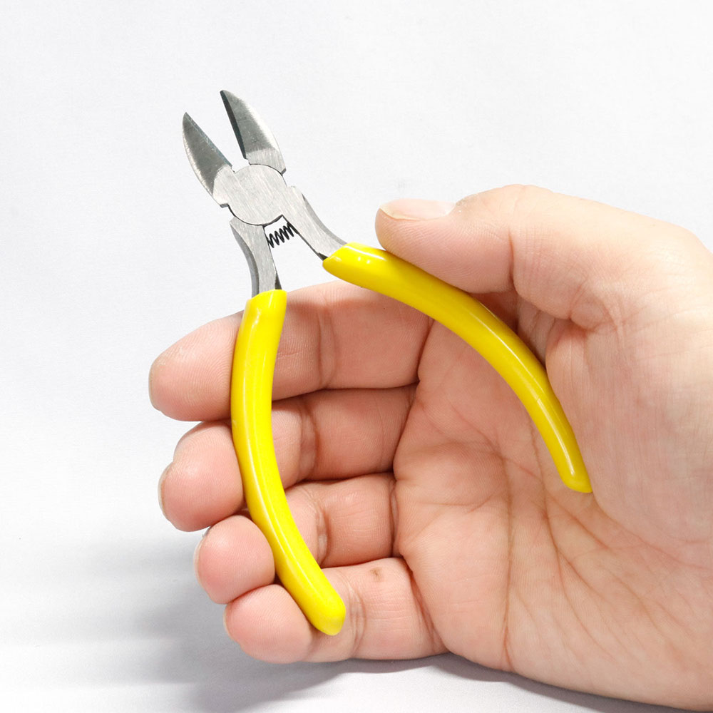 KIKUTANI RC-23 カッティングプライヤー 使用イメージ