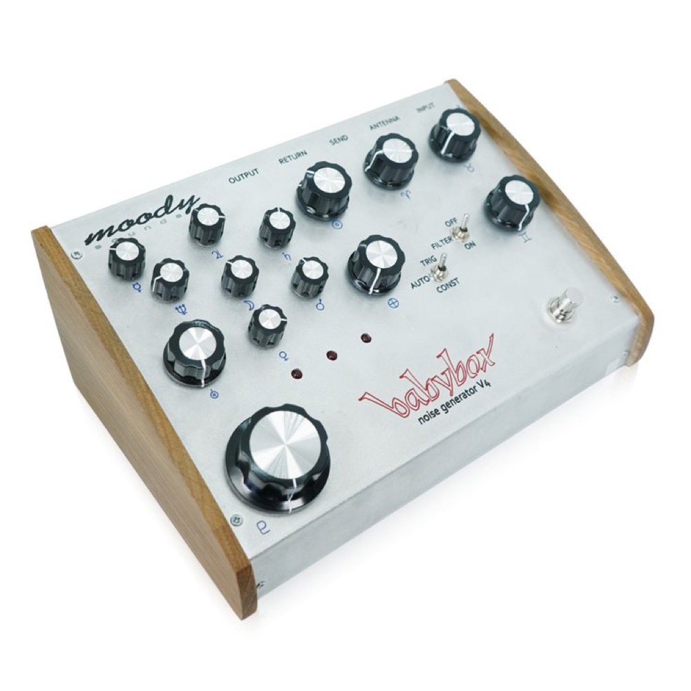 Moody Sounds Baby Box Noise Generator V4 ギターエフェクター 筐体、背面からの画像。