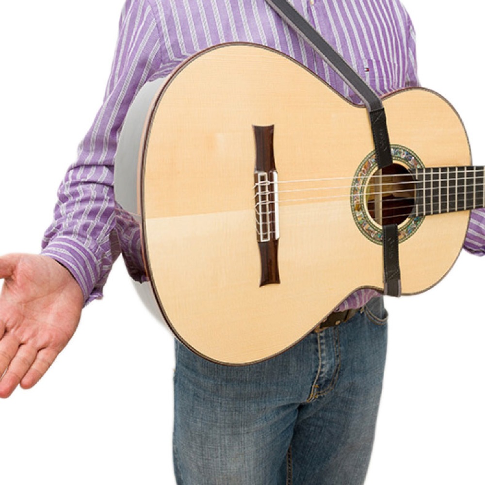 Righton! STRAPS CLASSICAL-DUAL-HOOK BLK クラシックギター用ストラップ 取り付け例