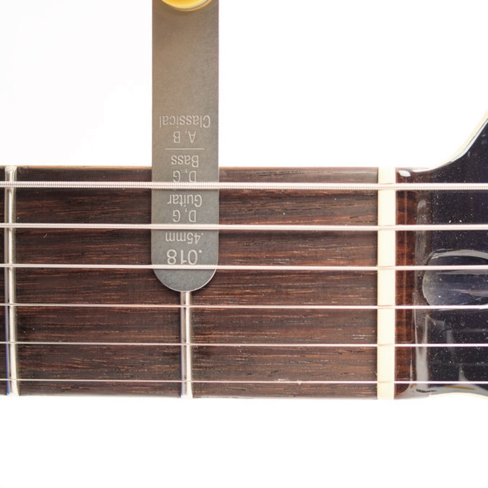 MUSIC NOMAD MN601 ナット高測定ゲージ 使用イメージ画像