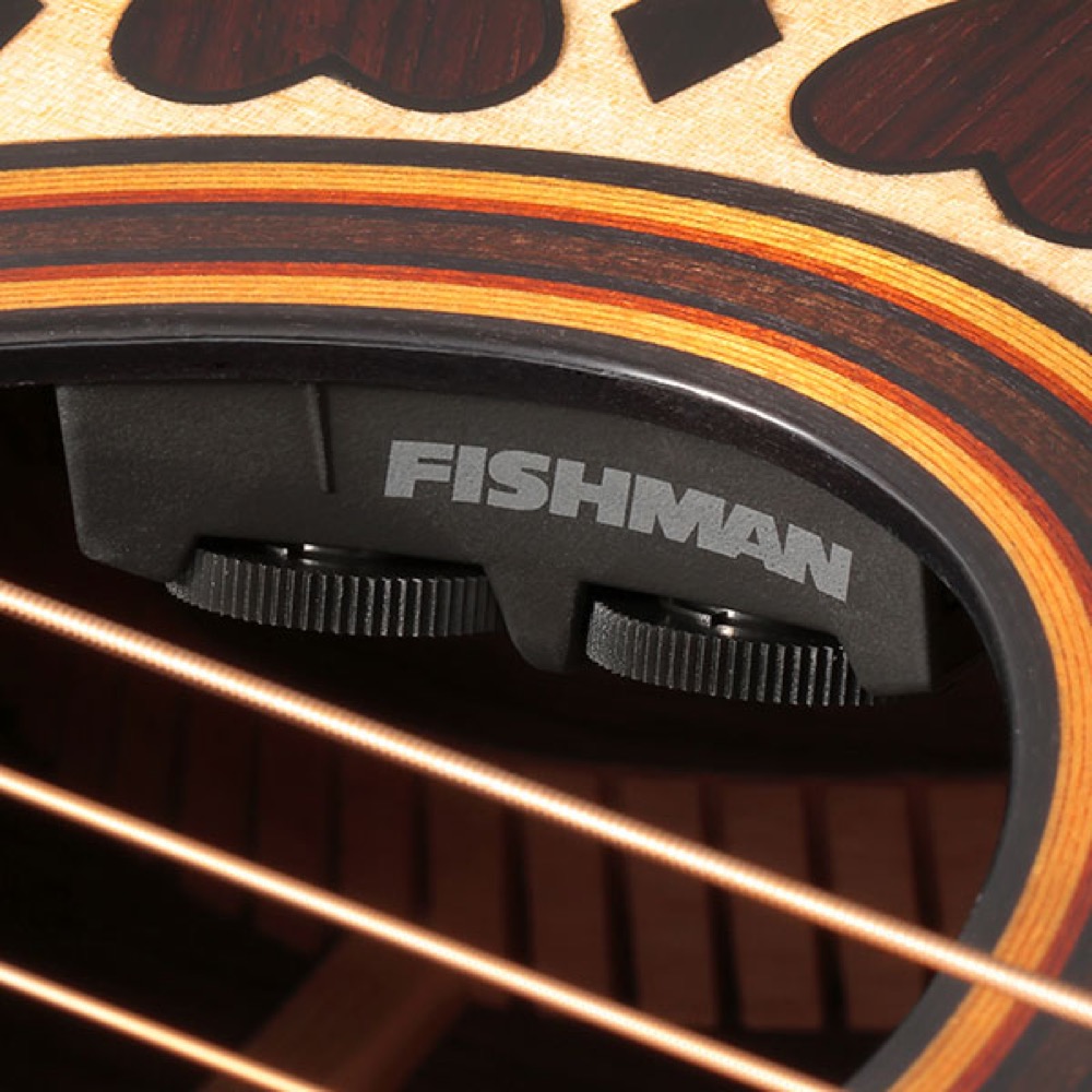 ZEMAITIS AAS-3000HW-E NAT ミニサイズ エレクトリックアコースティックギター ゼマイティス サウンドホール部 ハート・サウンドホールの縁(6弦側)に取り付けられたコント
ロールは、ヴォリュー
ム・コントロ ール 、トーン・コントロール、ヴォイシング・スイッチを装備。