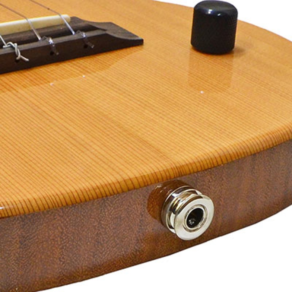 PONO TE-C DELUX Tenor Cedar Top エレクトリックテナーウクレレ アップの画像