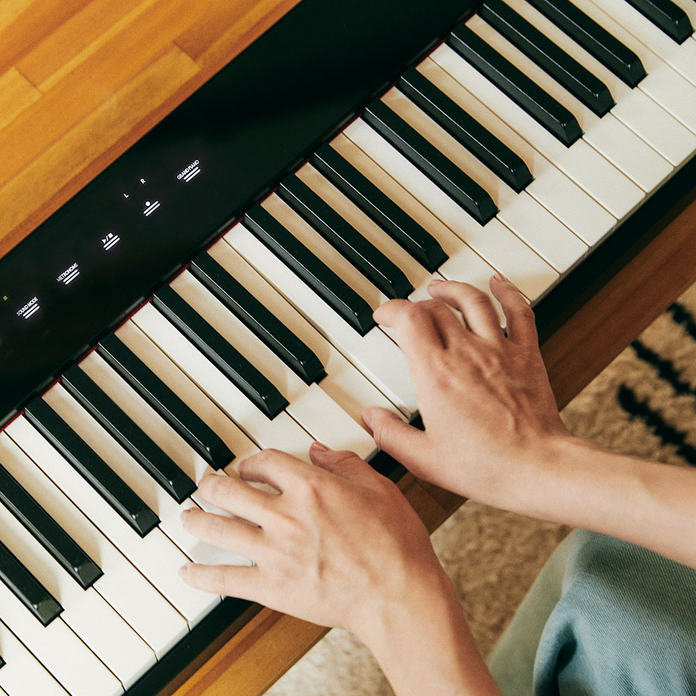 CASIO Privia PX-S1100 BK 電子ピアノ 使用画像