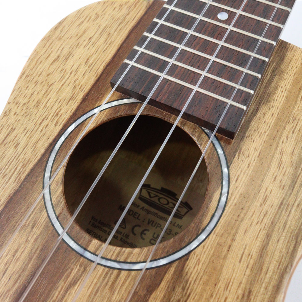 VOX VUP-33 SBL ソプラノウクレレ ピックアップ付き 日本製 サウンドホール部画像