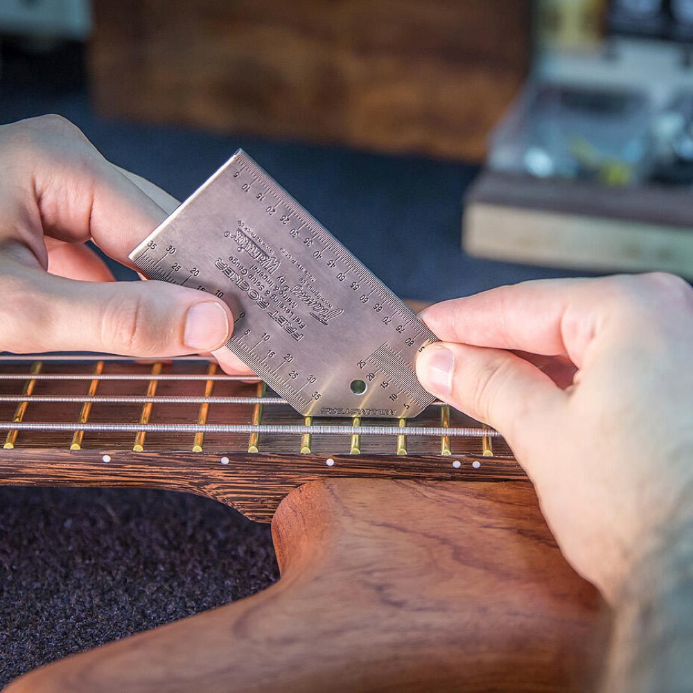 RockCare by Warwick Fret Rocker Fret Levelling & Setup Gauge フレットレベリング ステップゲージ 使用例
