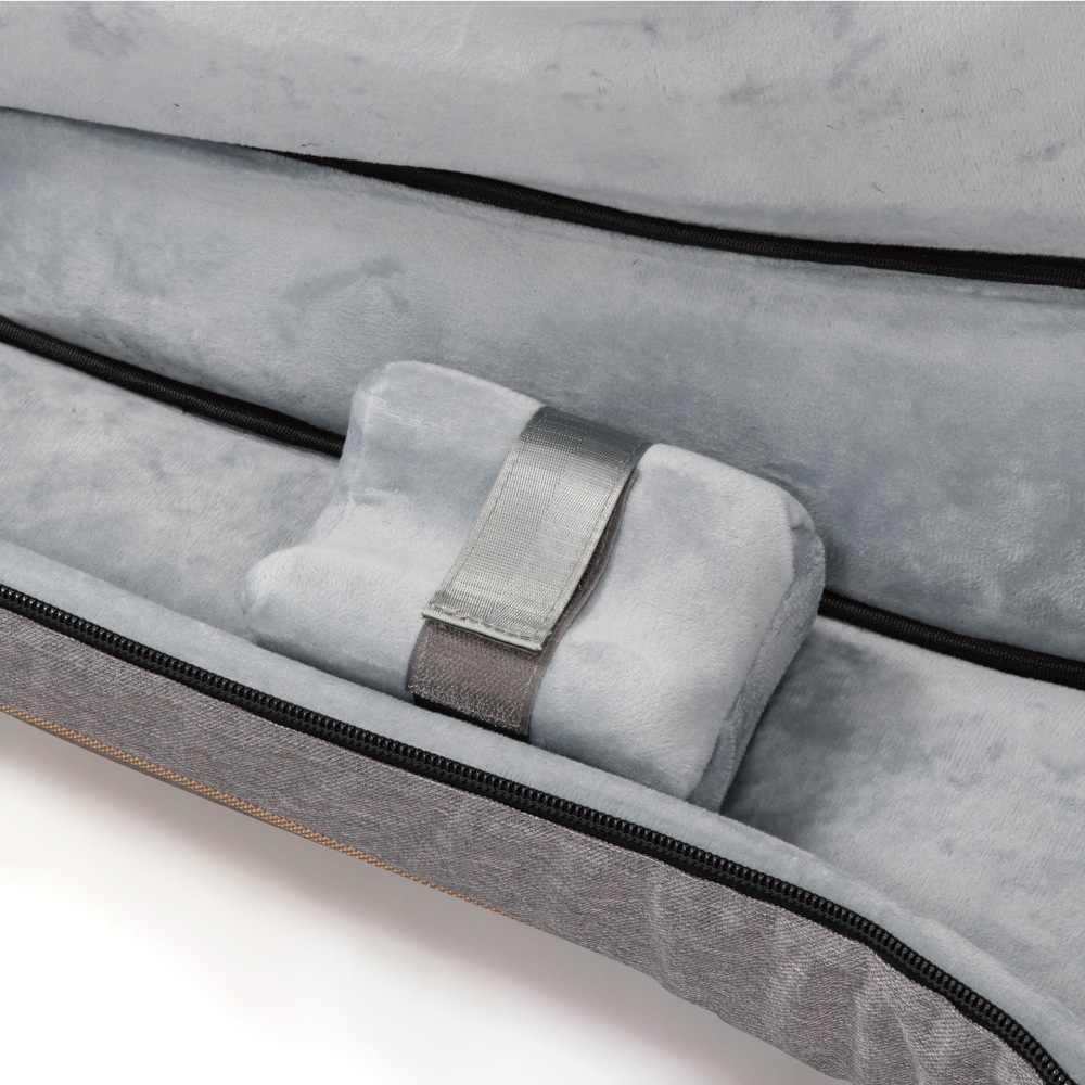 CNB CB1880D アコースティックギター用ギグバッグ ケースの中身の画像