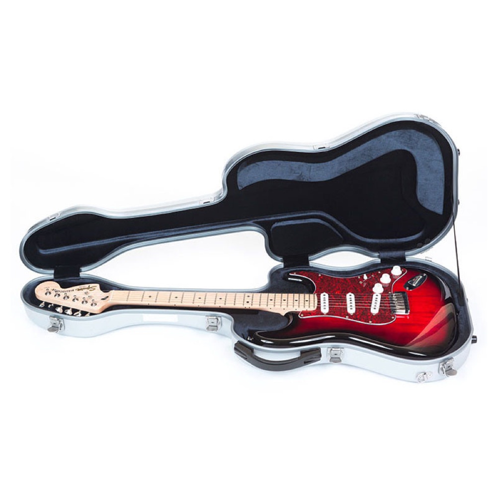 bam STAGE8010IG Fender Stratocaster Grey エレキギター用 ハードケース 使用イメージ画像