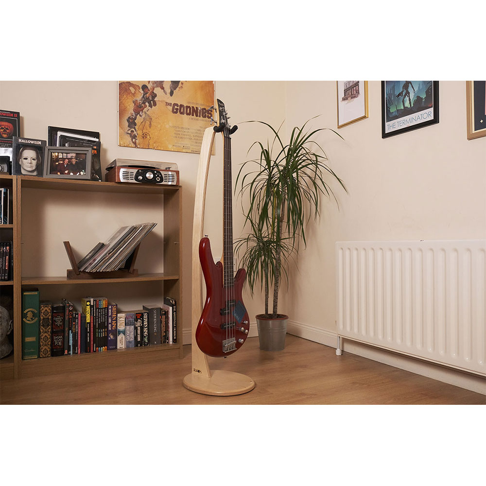 Ruach Music RM-GS2-B Wooden Bass Guitar Stand Birch ベーススタンド インテリアイメージ画像