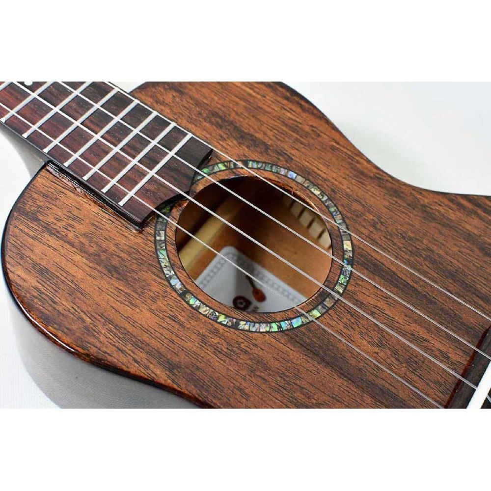 Uma Ukulele UK-20SC BK コンサートウクレレ アップの画像