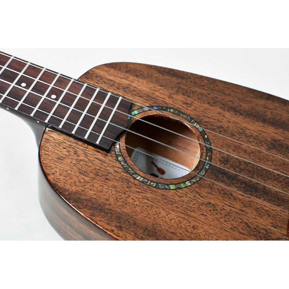Uma Ukulele UK-20SSP BK パイナップル型 ソプラノウクレレ アップの画像