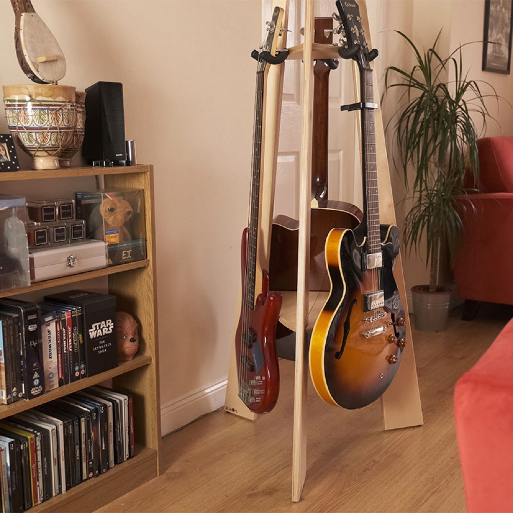 Ruach Music RM-GR1-B 3-Way Guitar Rack Birch ギタースタンド 使用例