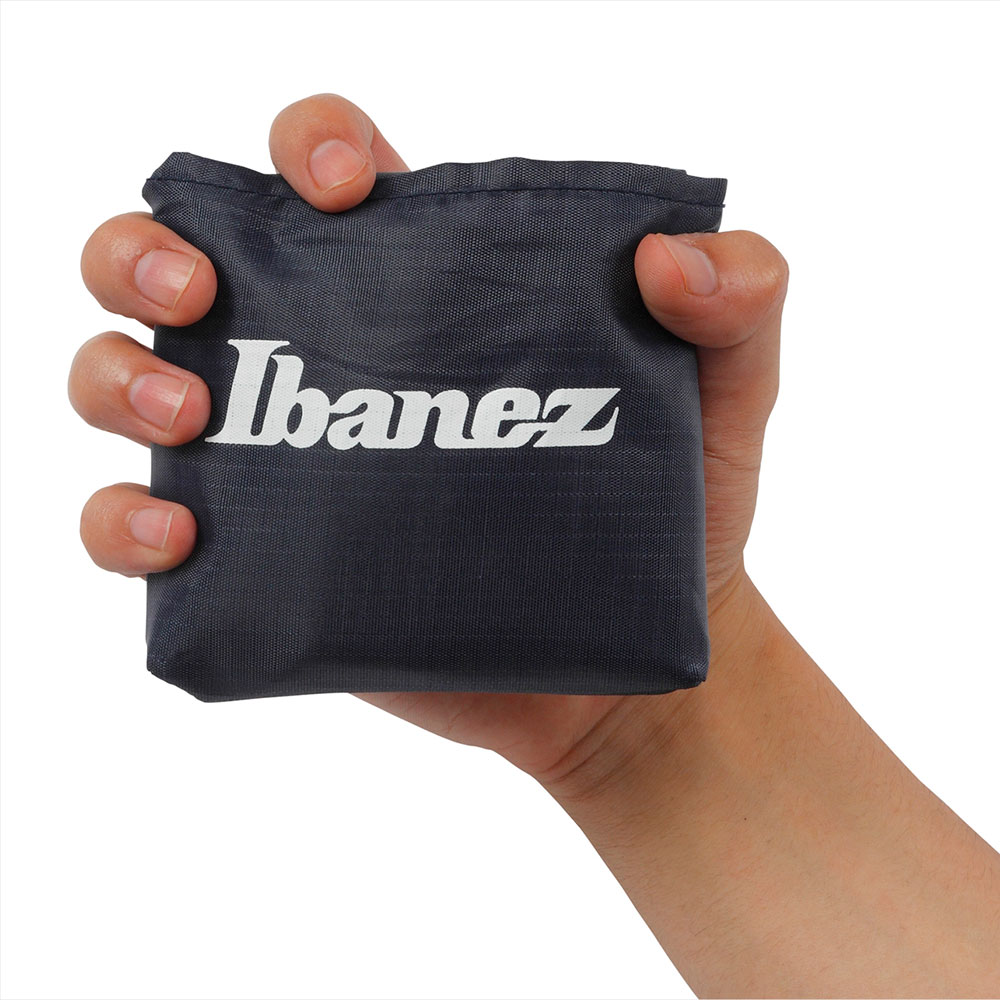 IBANEZ IRB1-NB エコバッグ コンパクトにしたバッグを手に持った画像