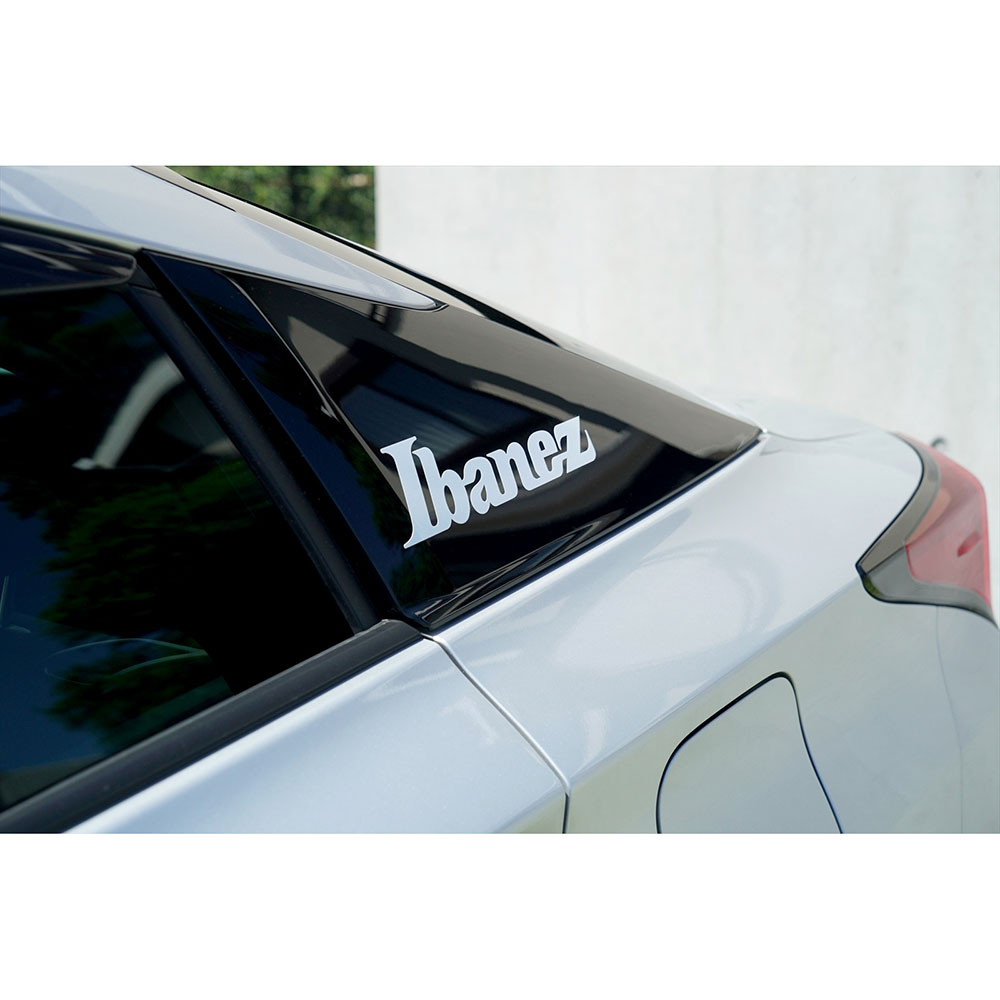 IBANEZ ILS1-WH ロゴステッカー 車にステッカーを貼った画像