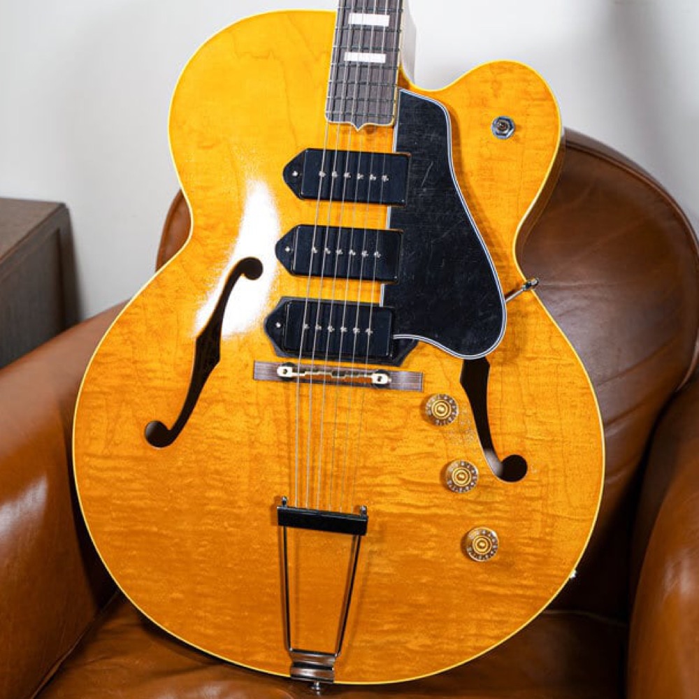 KING SNAKE Brass Bridge Saddle 使用イメージ画像