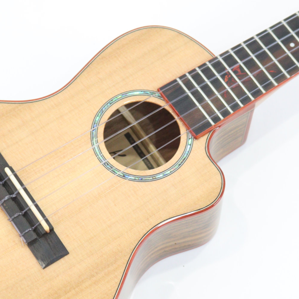 Kai Ukulele KC-700C コンサートウクレレ カッタウェイ有り ソフトケース付き ロゼッタ画像
