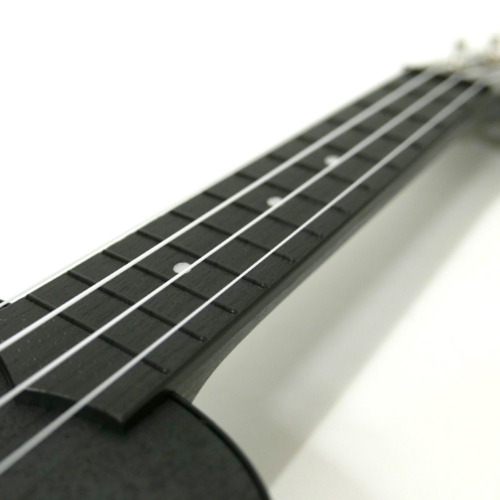 MaAmAa MU-P1 BBK ソプラノウクレレ プラスチック製 黒 ゴリラブラック 指板画像