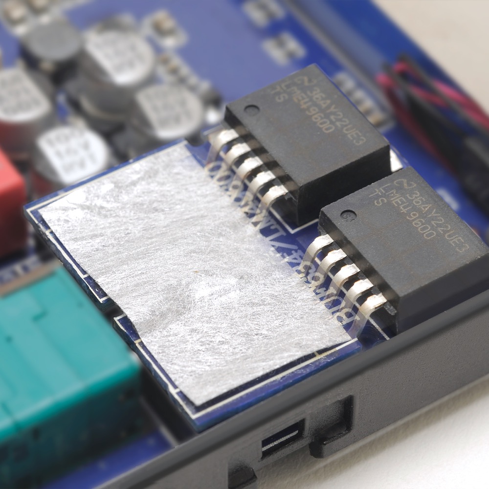 OYAIDE NRF-005T 非磁性体ノイズ抑制テープ 使用例画像2