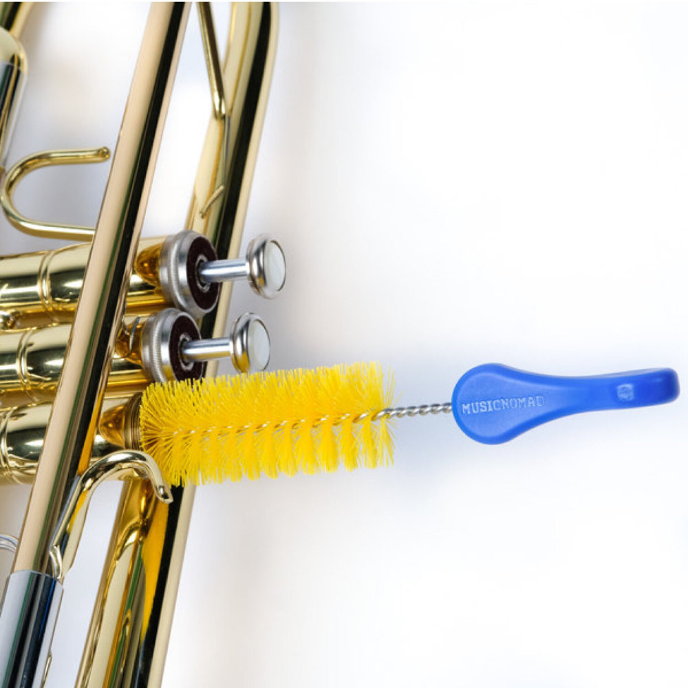 MUSIC NOMAD MN765 Premium Trumpet 3 pc. Brush Set トランペット用ブラシ パーフェクトセット 使用イメージ画像