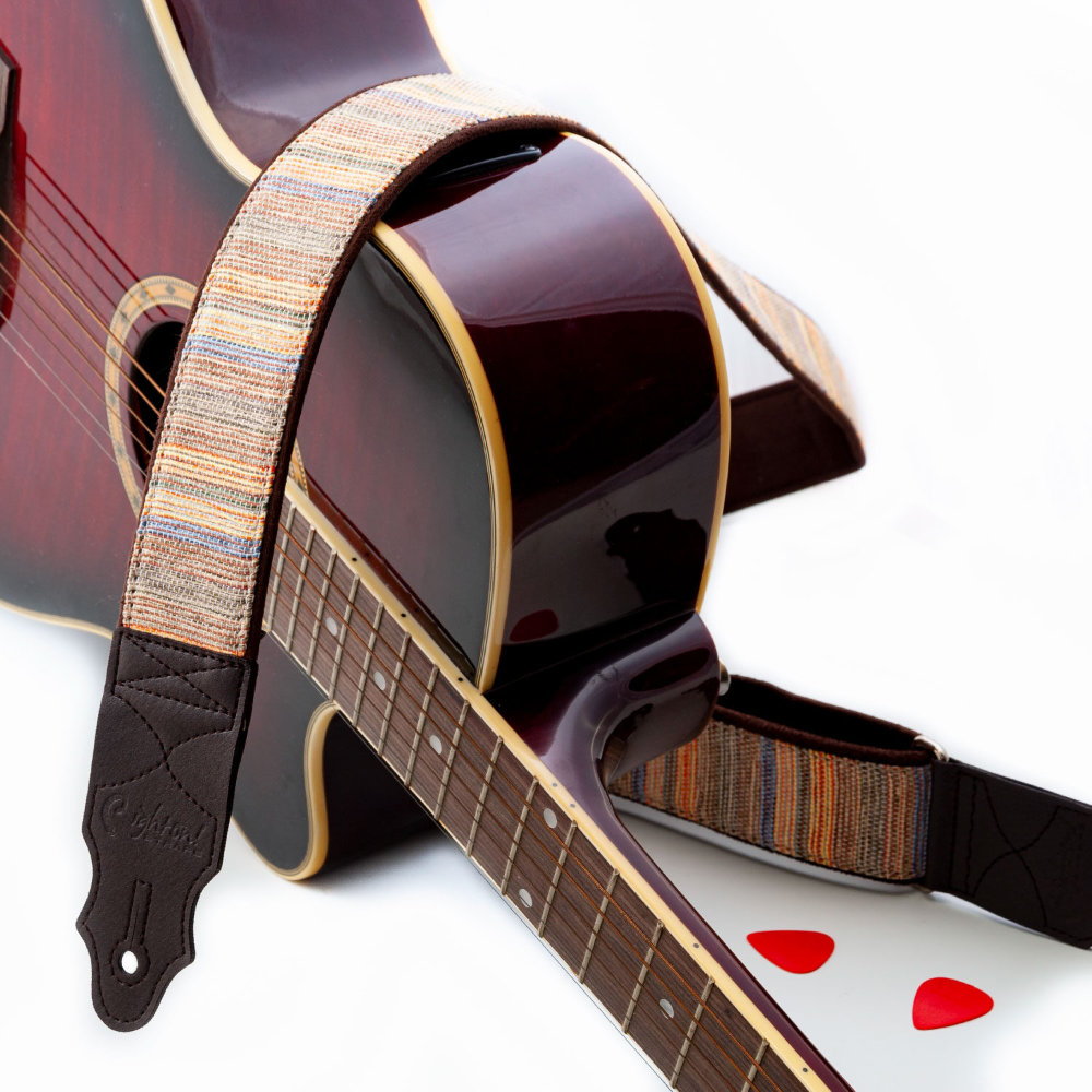 RightOn! STRAPS CARAVAN Yellow ギターストラップ アコースティックギターとのイメージ画像