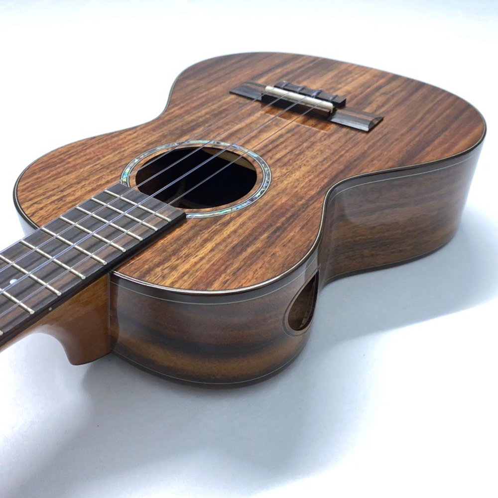 Kai Ukulele KT-5000R/EQ テナーウクレレ ソフトケース付き ピックアップ搭載 エレクトリックウクレレ 第2のサウンドホール画像