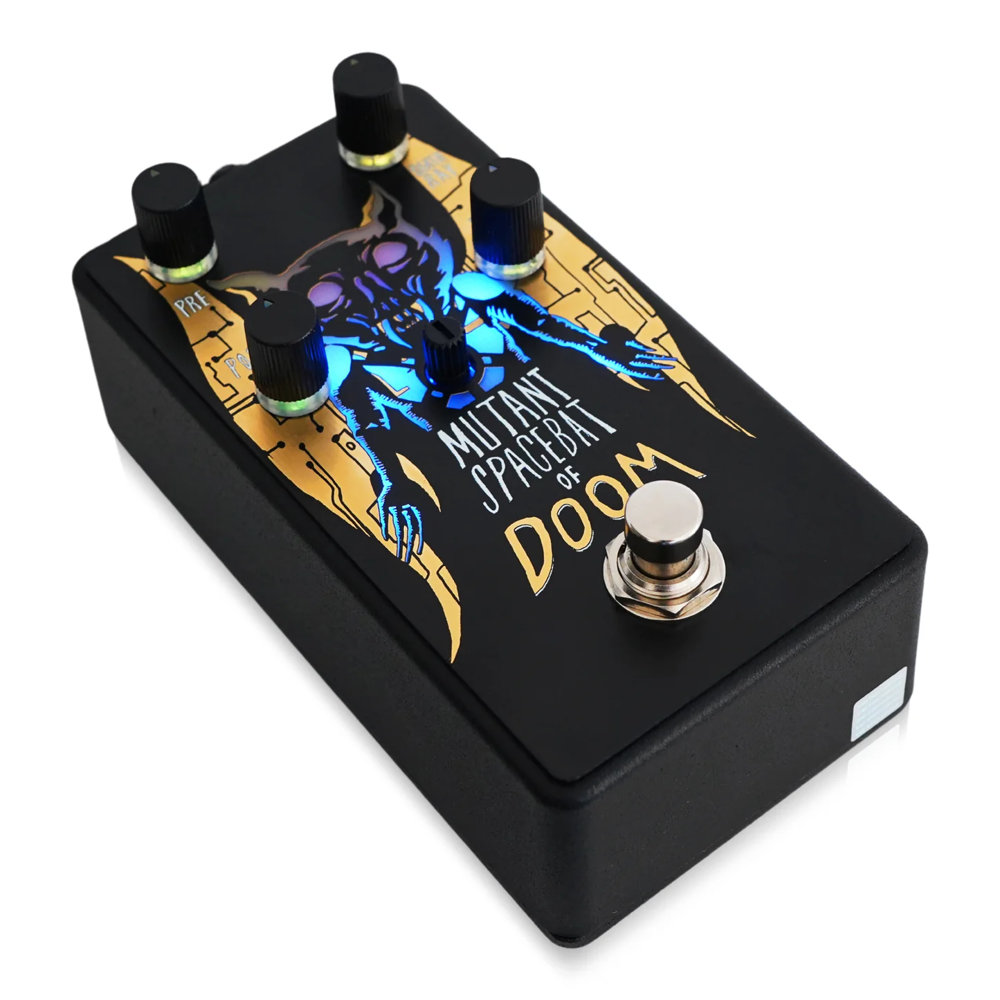 Lightning Wave ライトニングウェーブ Mutant Spacebat of Doom オーバードライブ ファズ ギターエフェクター 斜め画像