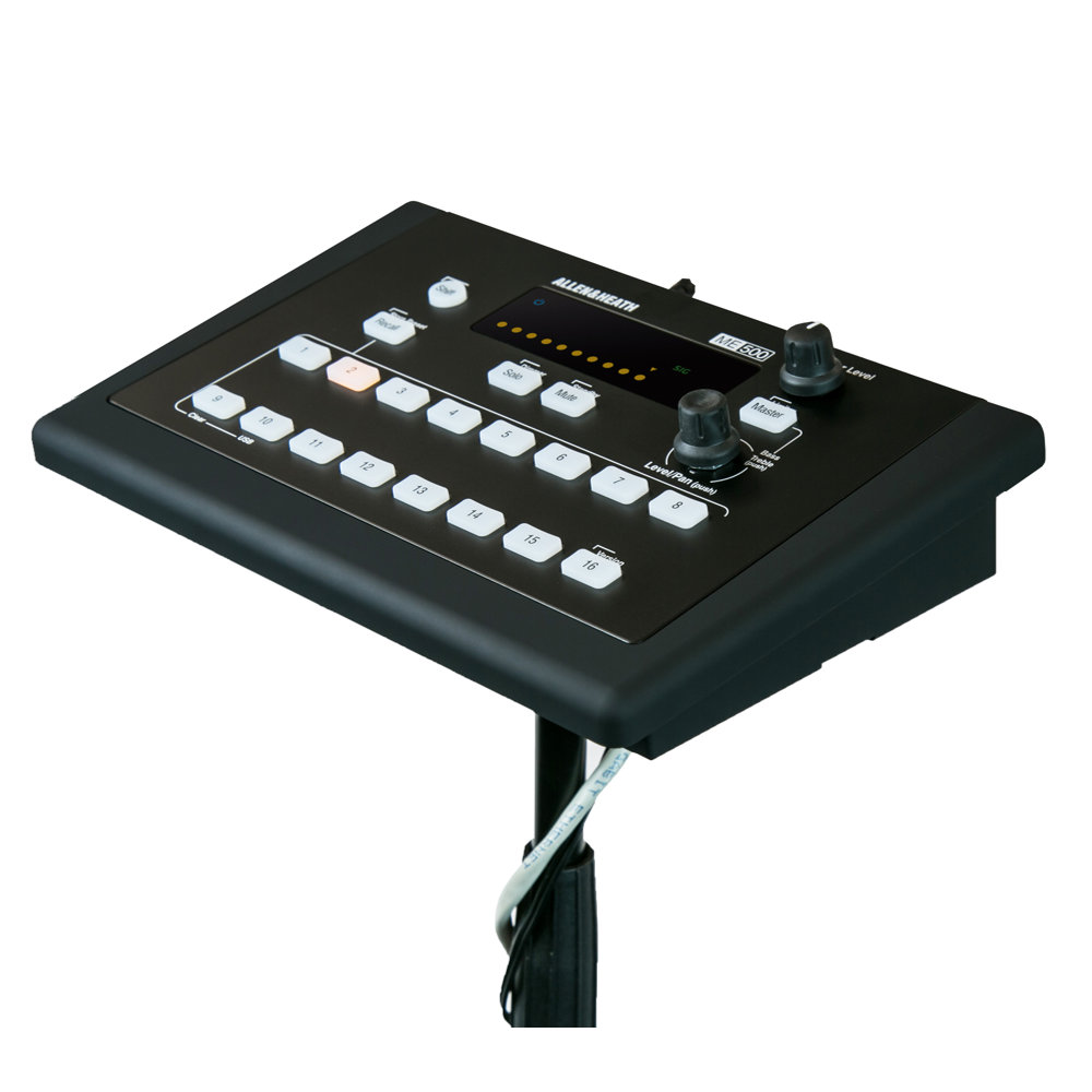 Allen & Heath アレンアンドヒース ME-500 パーソナル・ミキシングシステム スタンド設置イメージ
