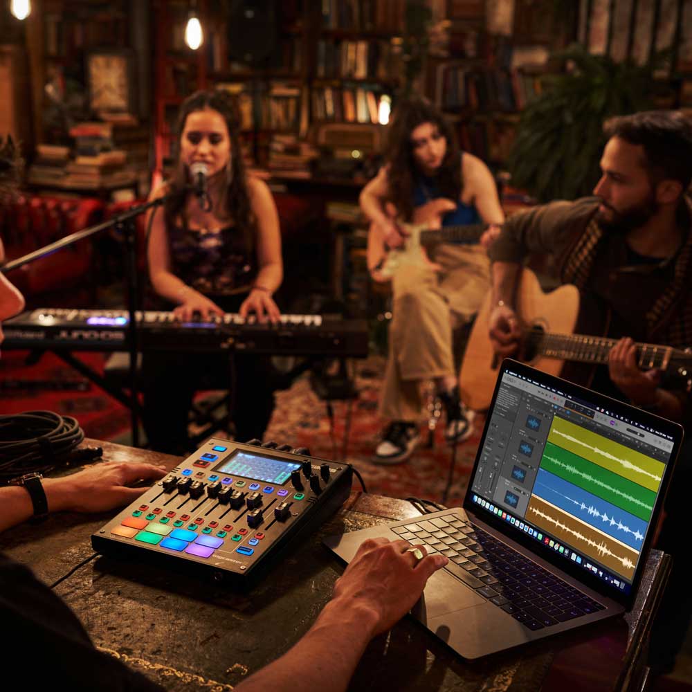 BOSS ボス GCS-8 Gigcaster 8 オーディオストリーミングミキサー イメージ画像