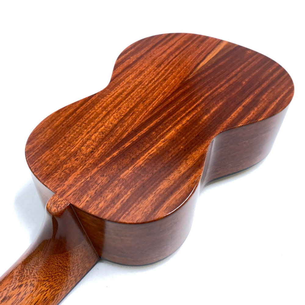 Luna ルナ MV-7C cst コンサートウクレレ 和材 花梨(カリン)/蝦夷松(エゾマツ)採用 ボディバック、サイド