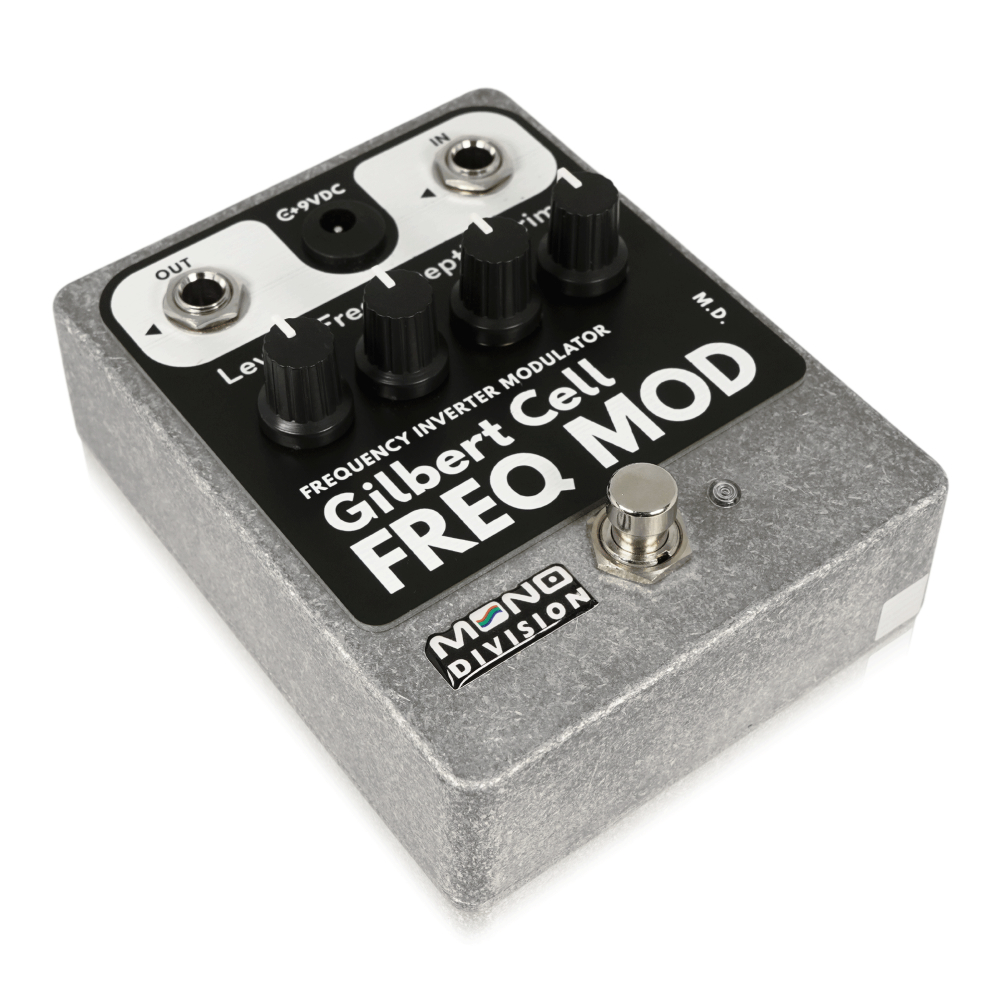 MONO DIVISION モノディビジョン GILBERT CELL FREQ MOD ノイズ ファズ ギターエフェクター 斜めアングル画像