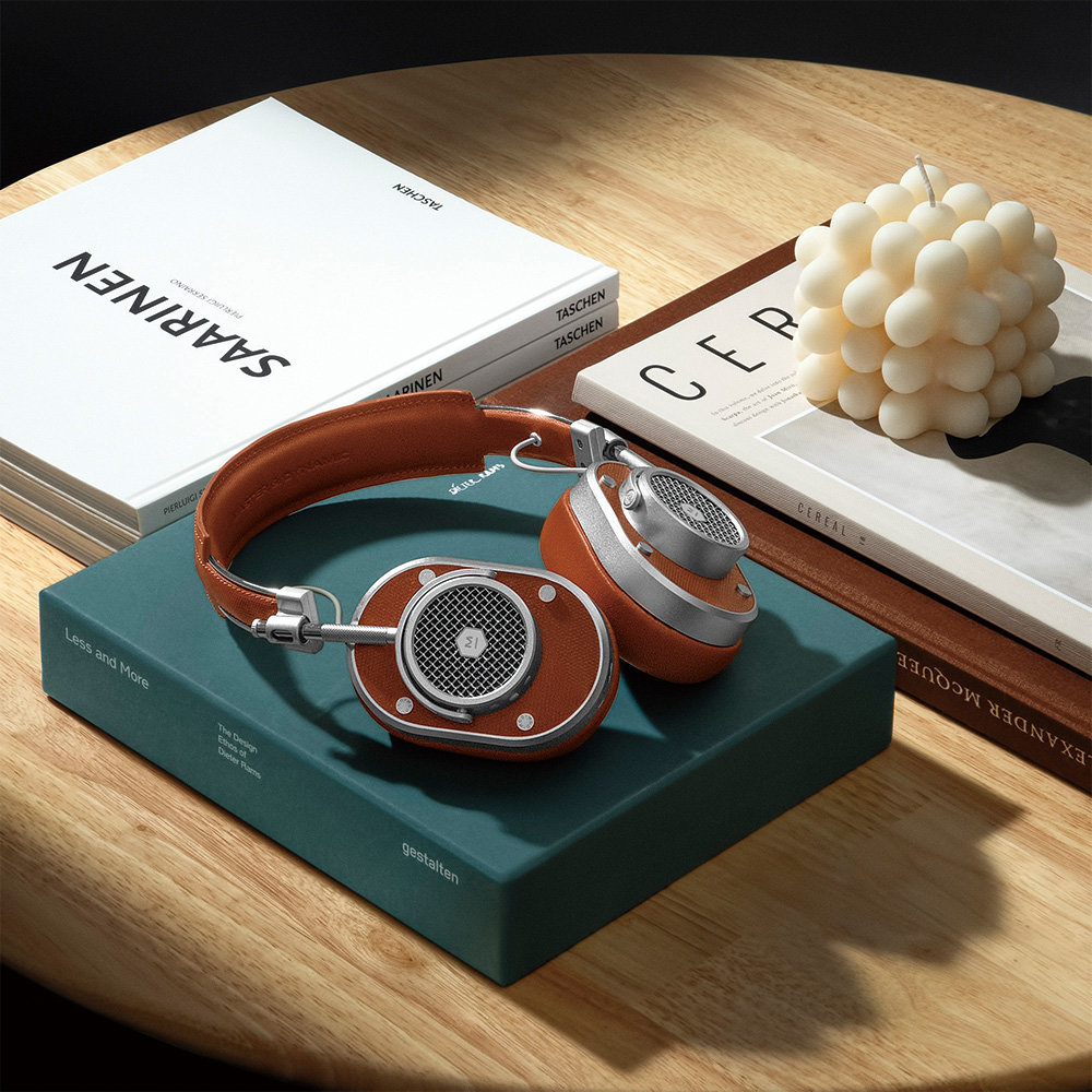 Master & Dynamic MH40 Wireless Gen 2 Over-Ear Headphones Silver/Brown ワイヤレスヘッドフォン シルバー/ブラウン 全体イメージ