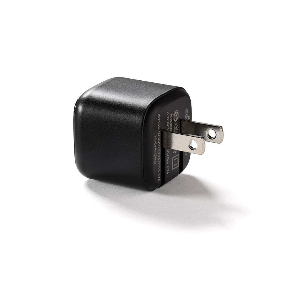 AXES アクセス APT-111 BK USB充電器 1ポート Type-C 20W（PD対応） 折り畳み式プラグ 急速充電 ブラック プラグ側画像