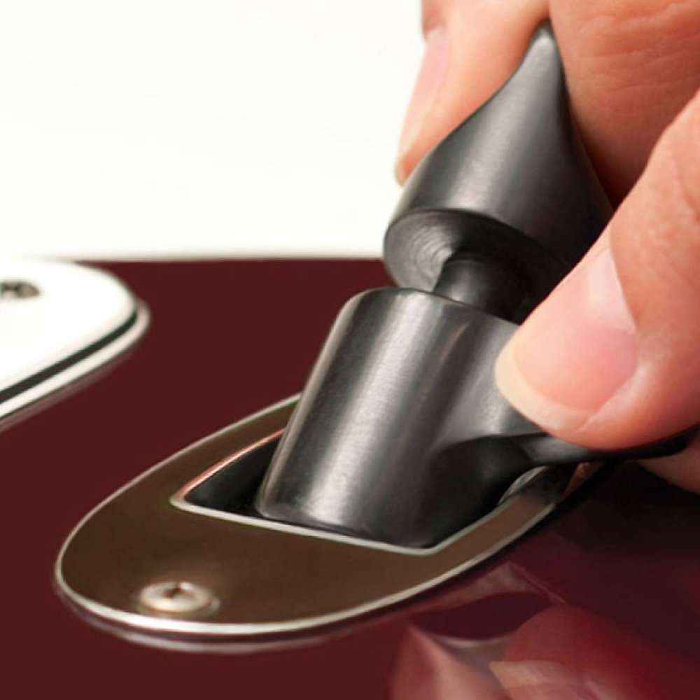 ALLPARTS オールパーツ LT-1400-023 Bullet Guitar Jack Tightener ジャック締め付け工具 使用イメージ